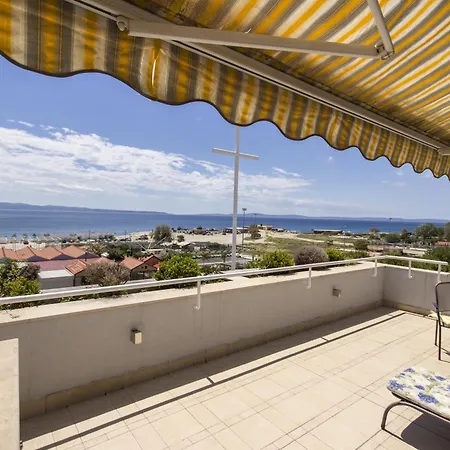 Apartment By The Sea - 14351
